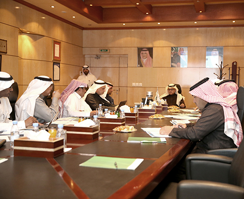  رئيس مؤسسة البريد السعودي المكلف يرأس اجتماع شركة البريد الممتاز