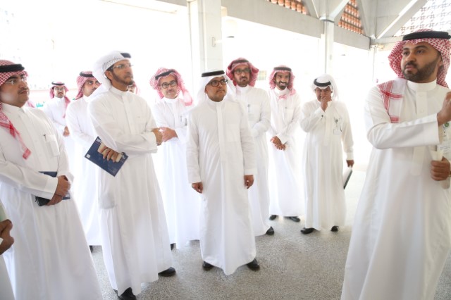 Saudi Post board members' visit the post office 24/1/1438 Hijri